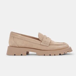 Dolce Vita Elias Flats in Dune Suede (7.5)